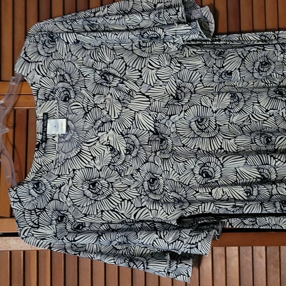 Black and white flower print dress